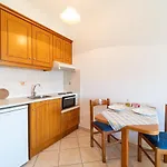 Giannis Apartments 2
